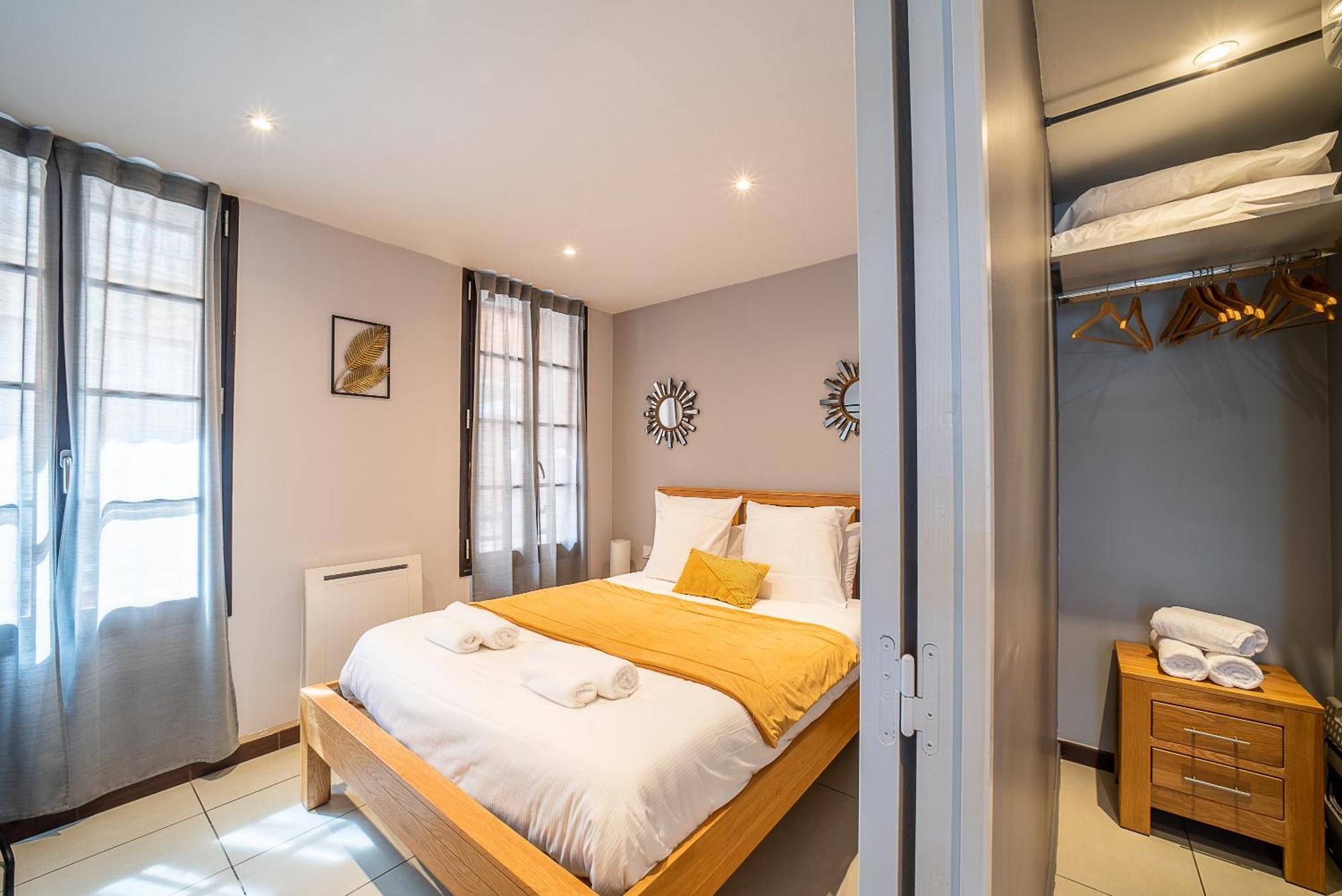 Suites Coronell d'En Vila Perpignano Esterno foto